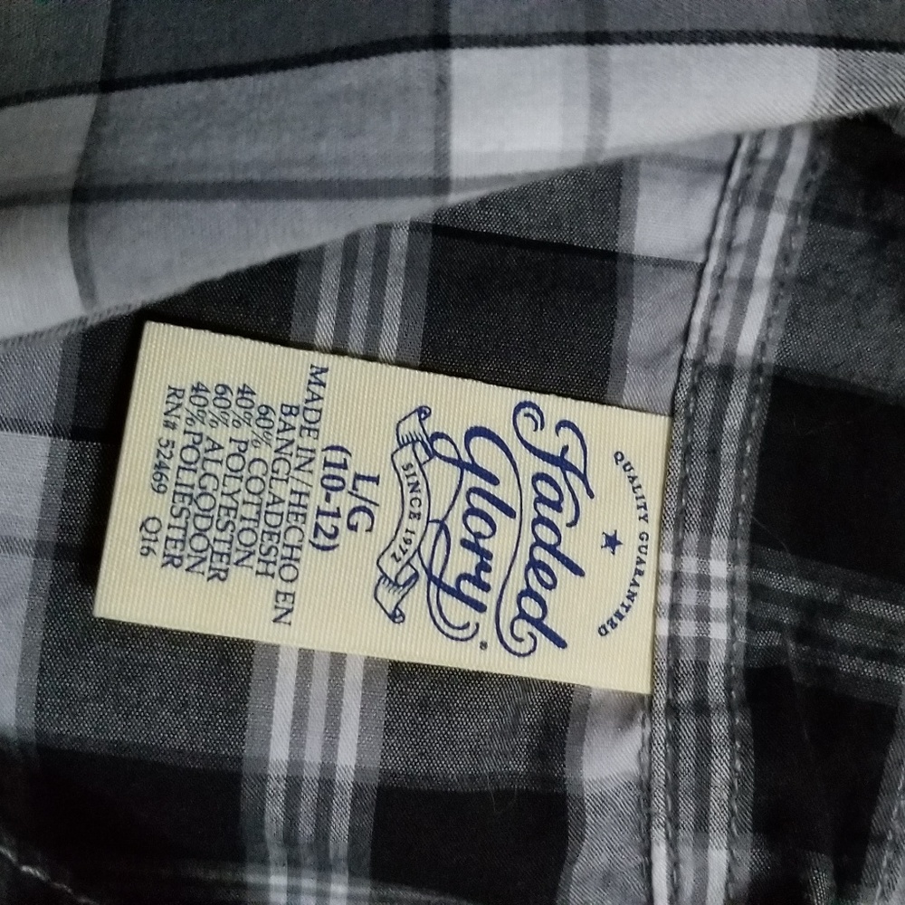Shirt - Picture 2 of 3